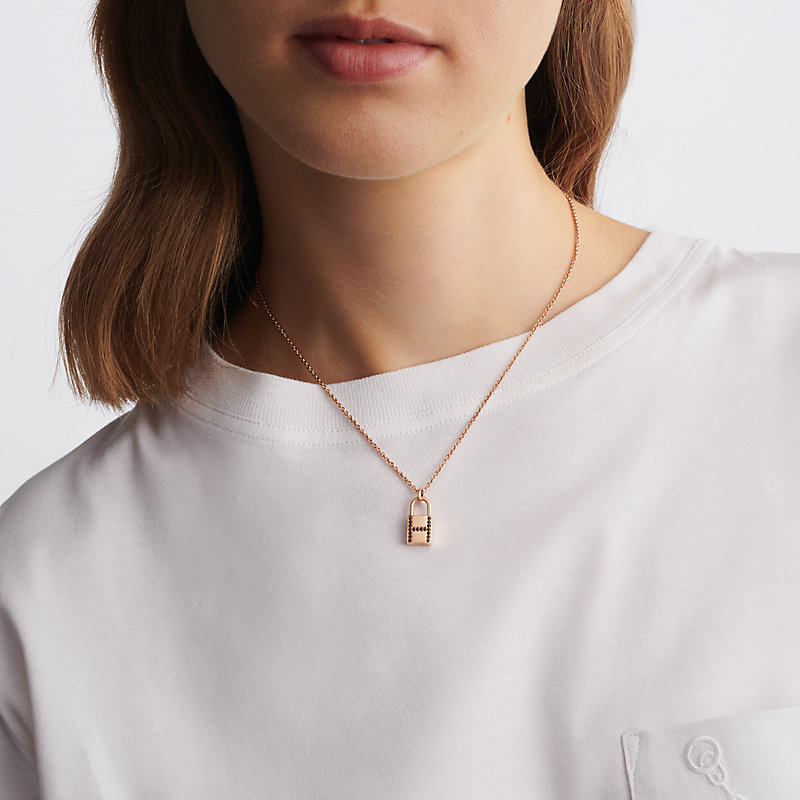 【HERMES】ネックレス Kelly Cadenas Kelly Cadenas pendant | Hermès Canada